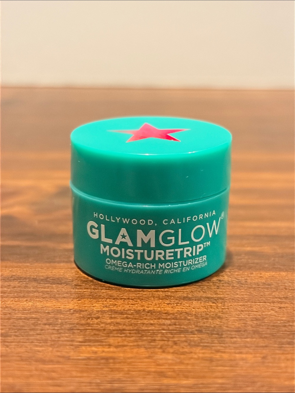 GLAMGLOW Moisturetrip Moisturizer - Turquoise with Pink Star